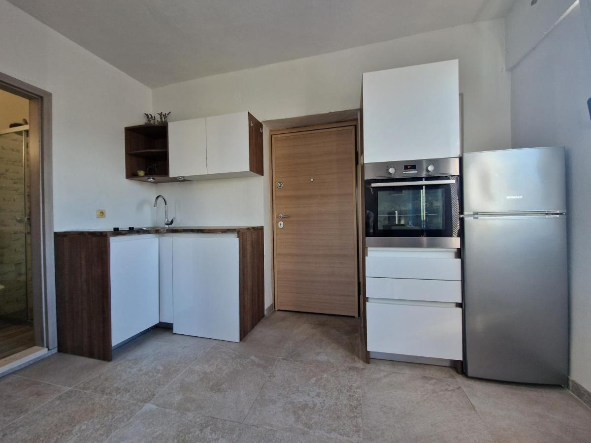 Urban Solo Apartment Split